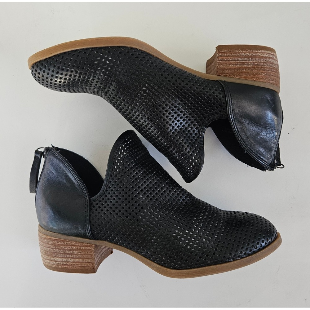 Sofft Canobie Perforated Ankle Bootie Women 6 Black Leather Block Heel Boho-Chic